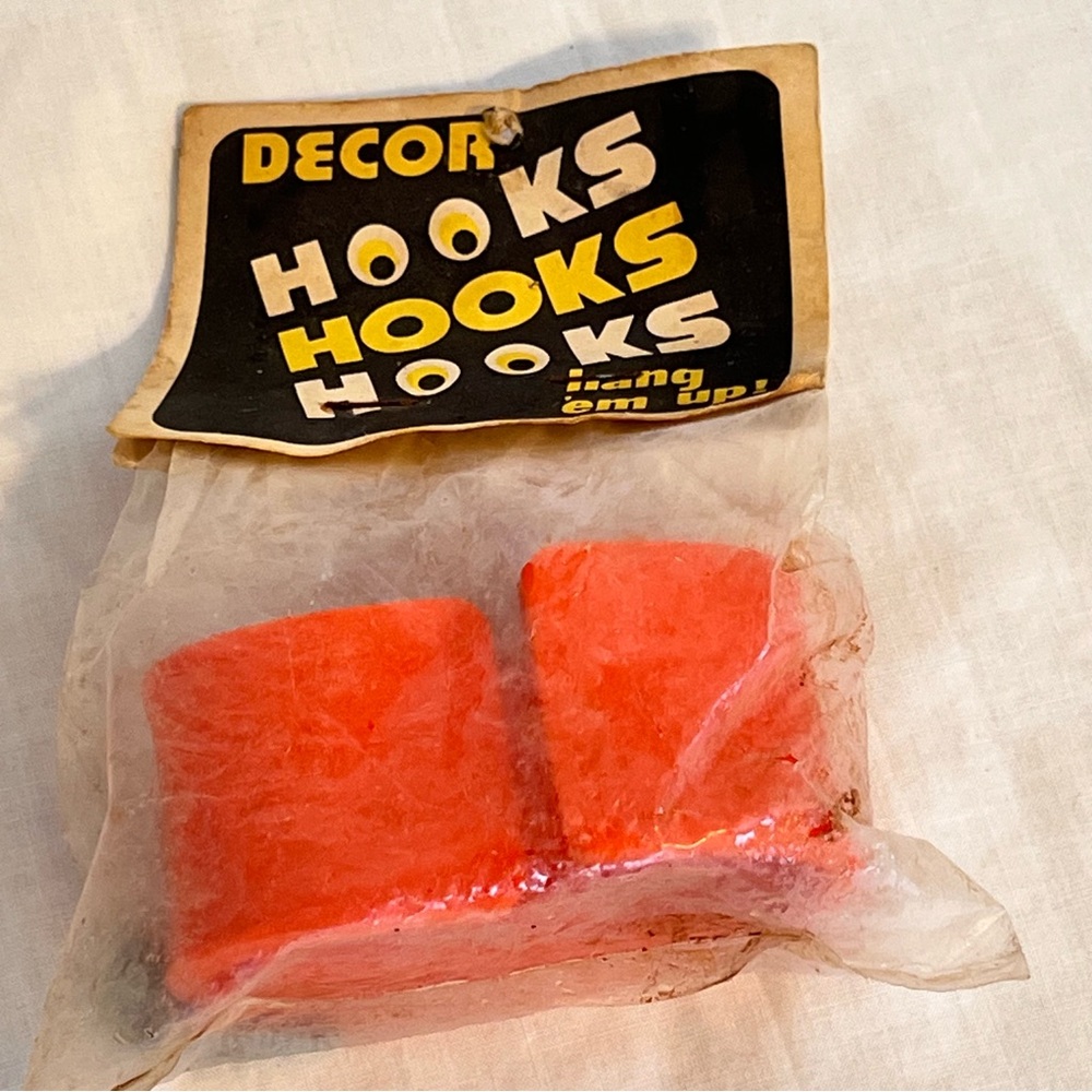 2 In Pkg Vintage 1970s Orange Hard Plastic J Shape Wall Mount Decor Hooks NOS
